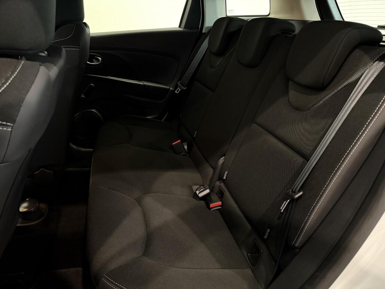 Renault CLIO Estate 0.9 TCe 90 Life | Airco | Cruise Control | DAB+ | Radio-USB | Bluetooth | NL-auto + dealer onderhouden!