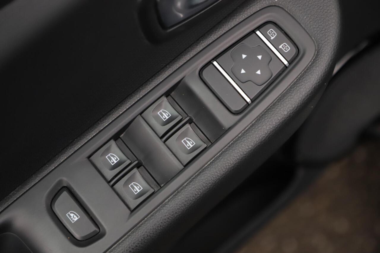 Renault CLIO Estate 0.9 TCe Limited Carplay Android Navigatie Airco Cruise Control Parkeersensor 15 inch LMV Keyless Entry