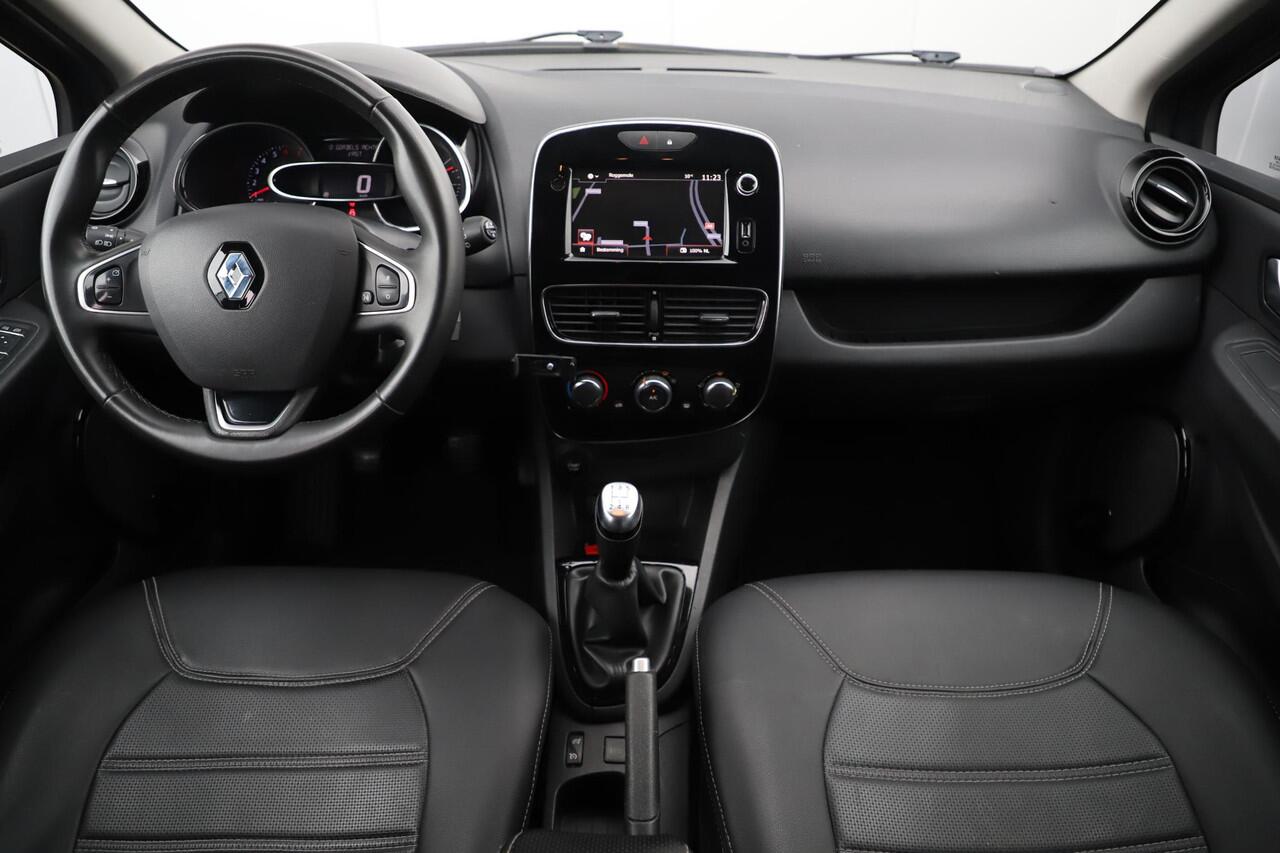 Renault CLIO Estate 0.9 TCe Limited Carplay Android Navigatie Airco Cruise Control Parkeersensor 15 inch LMV Keyless Entry