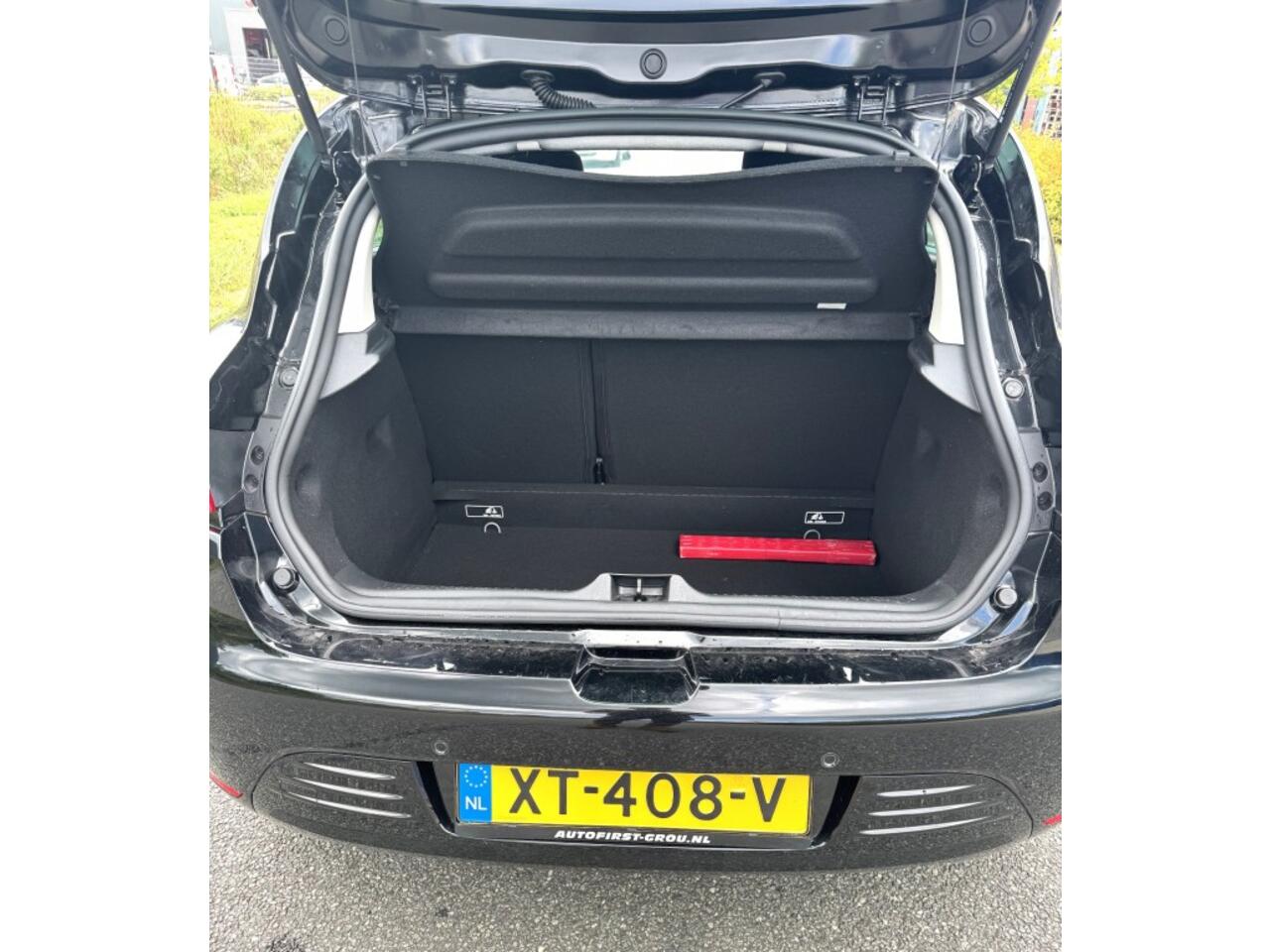 Renault CLIO 0.9 TCE LIMITED / Navi / Bluetooth