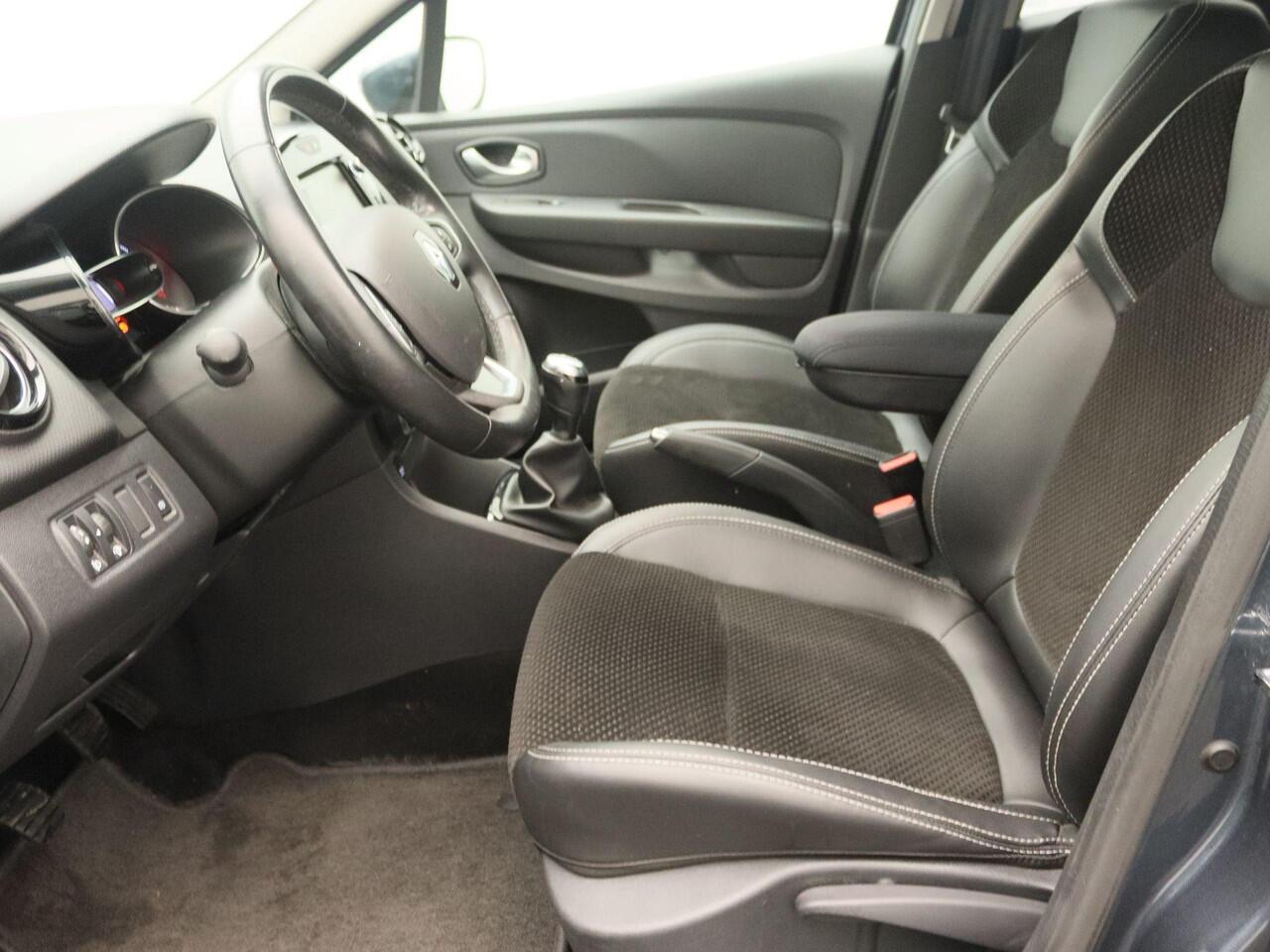 Renault CLIO TCe 90 Intens | Apple CarPlay & Android Auto | Climate control | Lichtmetalen wielen | Parkeersensoren | Metaalkleur | Cruise control |