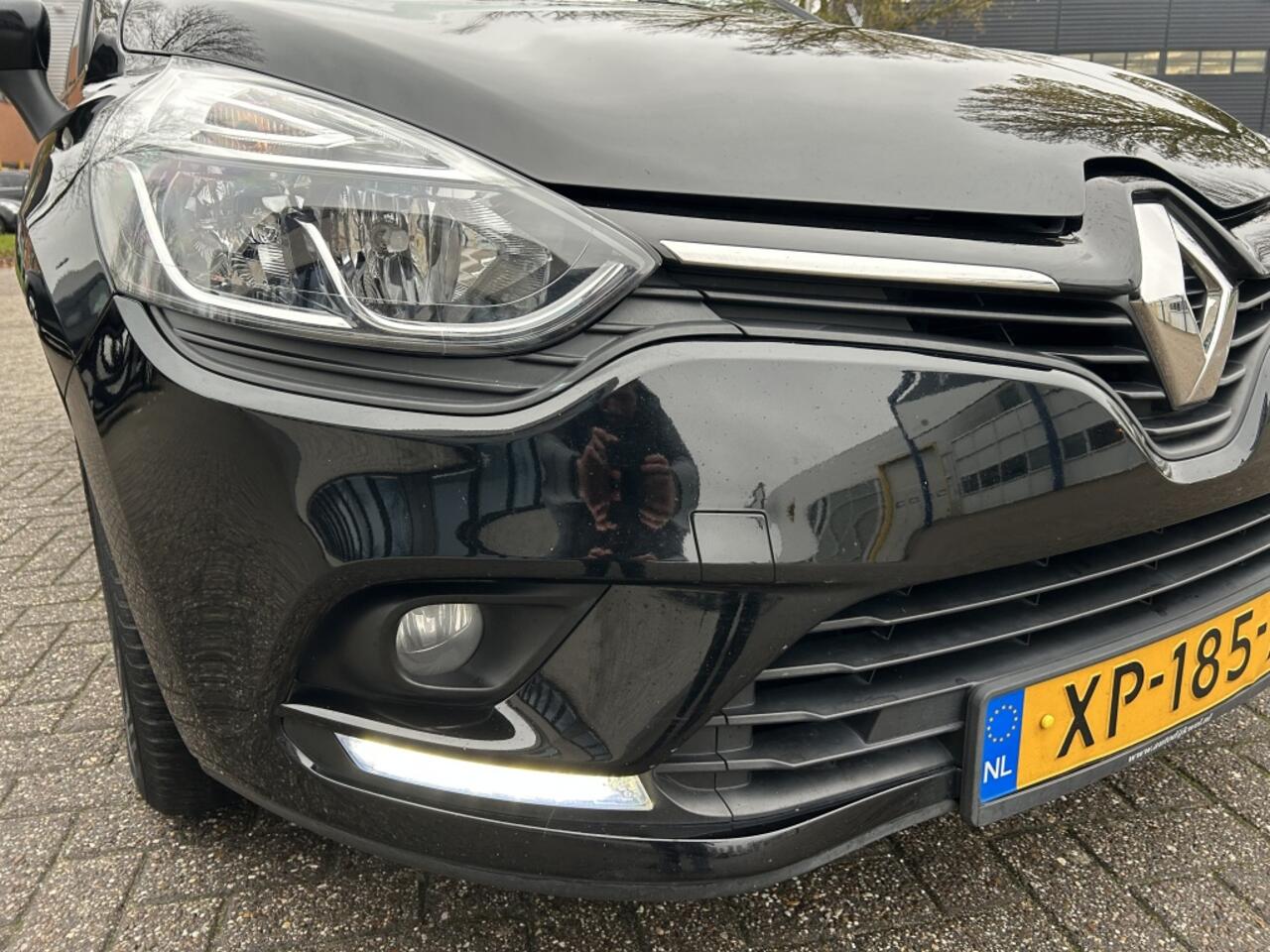 Renault CLIO 0.9 TCe Limited NAVI CRUISE TRHK DEALER NAP!