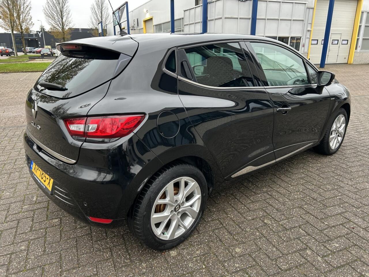 Renault CLIO 0.9 TCe Limited NAVI CRUISE TRHK DEALER NAP!