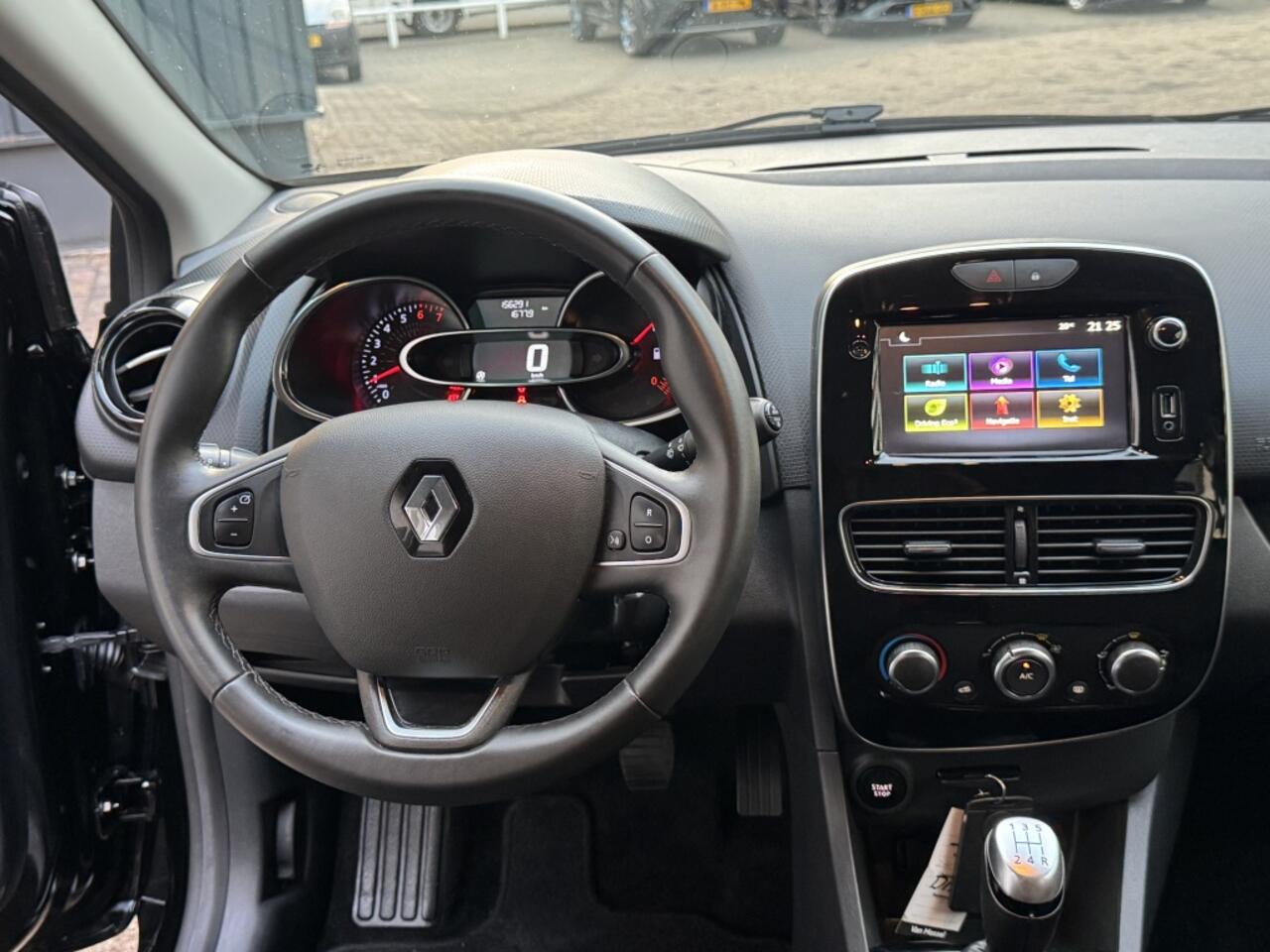 Renault CLIO Estate 0.9 TCe Limited