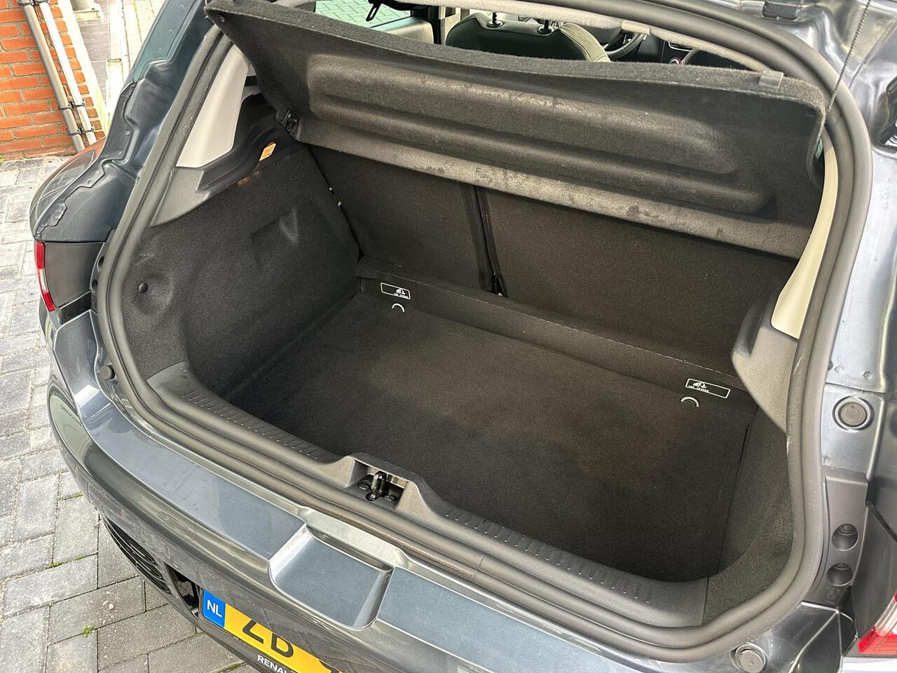 Renault CLIO 0.9 TCe Limited | NAVIGATIE | PARKEERSENSOREN | AIRCONDITIONING | CRUISE CONTROL | APPLE CARPLAY & ANDROID AUTO