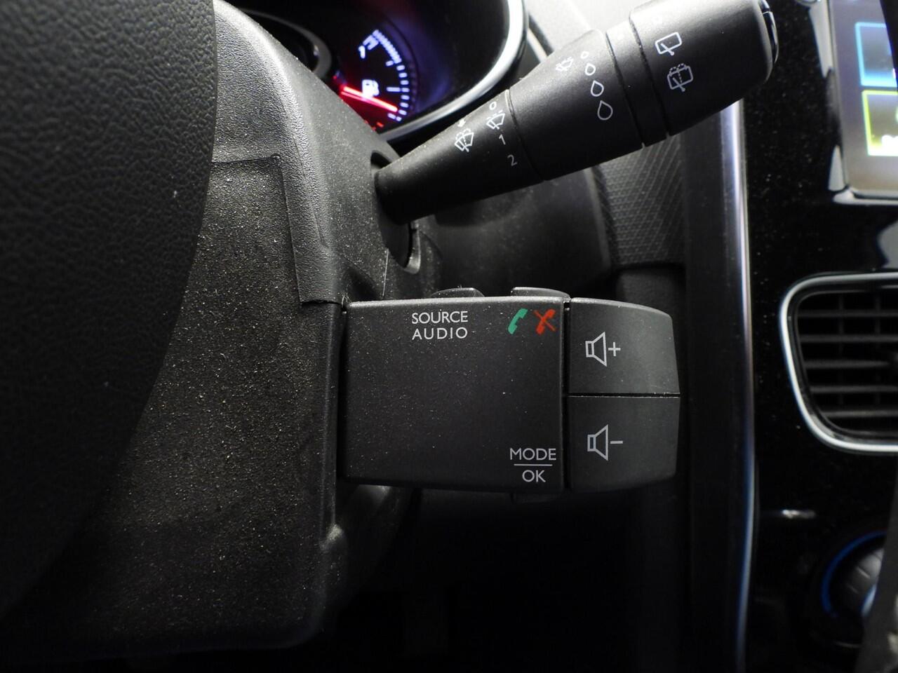 Renault CLIO Estate 0.9 TCe Zen NAVI/AIRCO/CRUISE/PDC!