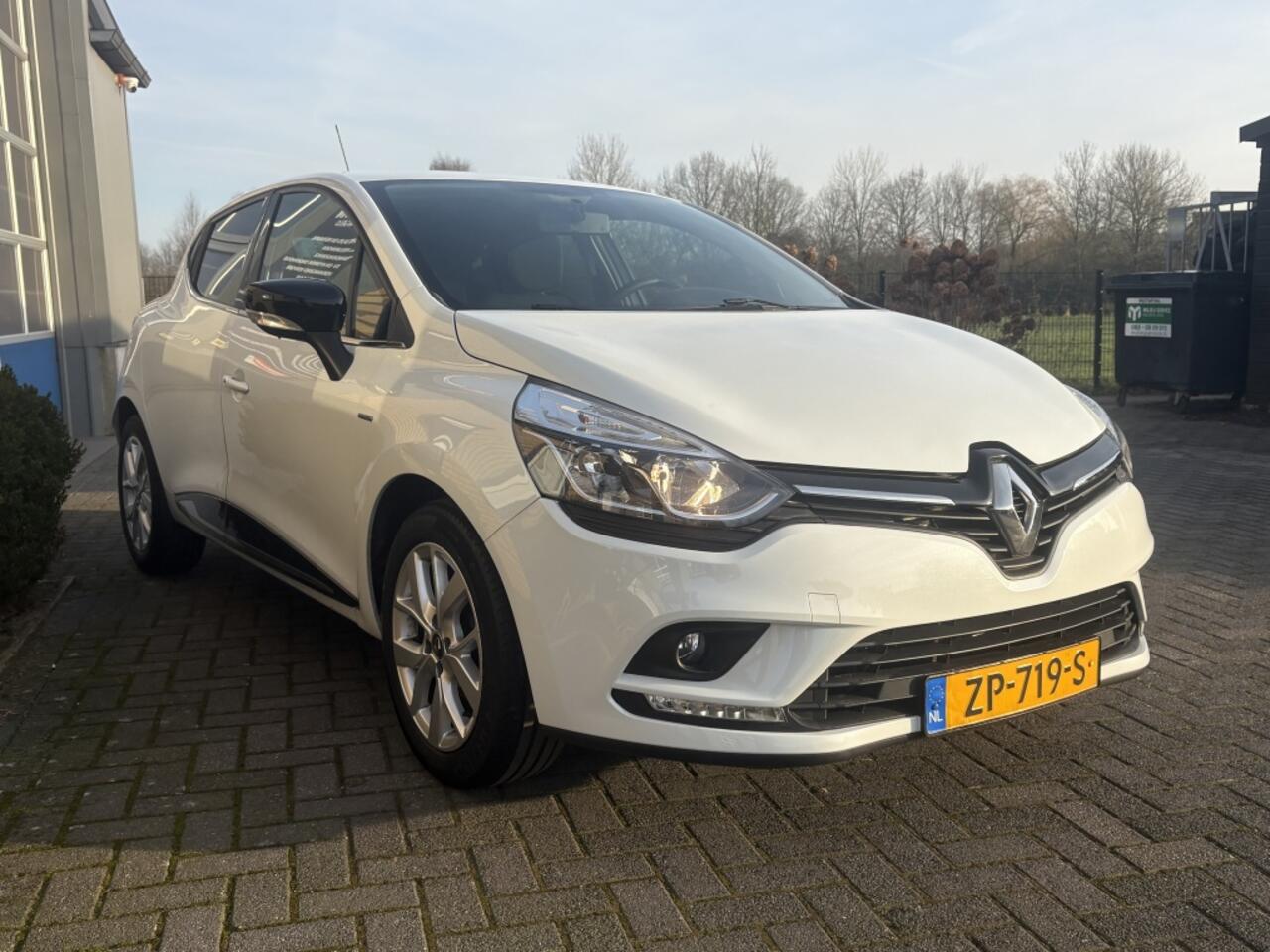 Renault CLIO 0.9 TCe Limited RIJKLAAR-NAVI-BLUETOOTH-BTW