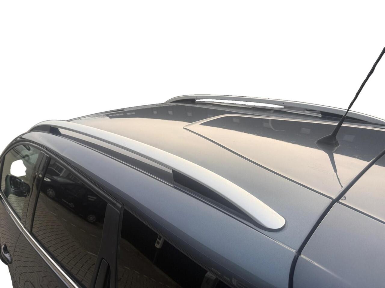 Renault CLIO Estate 0.9 TCe Limited | Navigatie | Trekhaak | Parkeersensoren | Airco | DAB | Bluetooth | Keyless | Dak Rails |