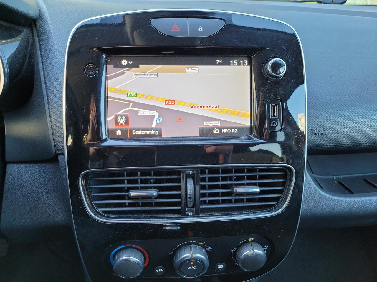 Renault CLIO Estate 0.9 TCe Limited | Dealer Onderhouden | Trekhaak | Ruim en Zuinig!