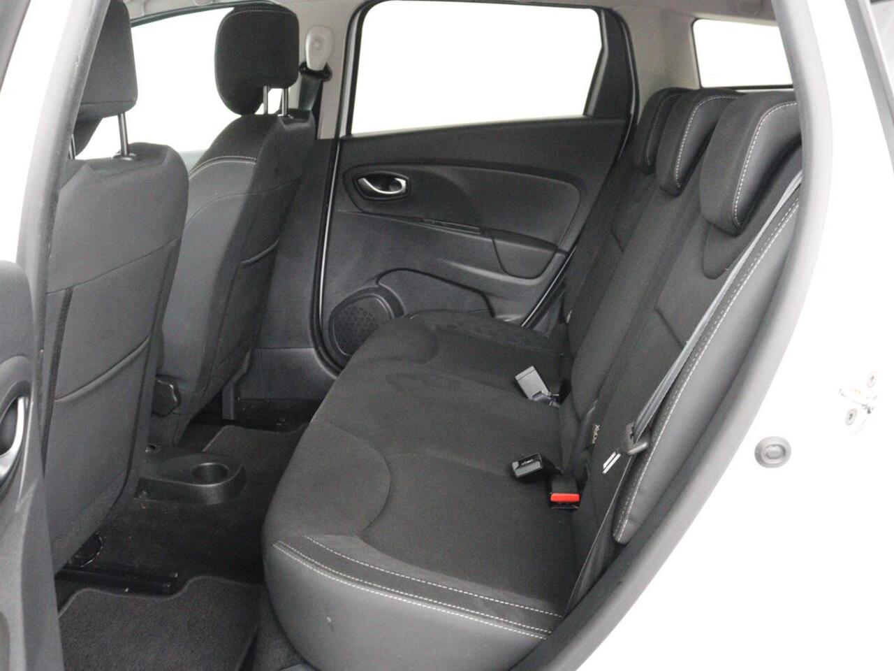 Renault CLIO 0.9 TCe Limited | Navigatie | Airco | Cruise control | Keyless | Parkeerhulp | Bluetooth | DAB+ | Lichtmetalen velgen