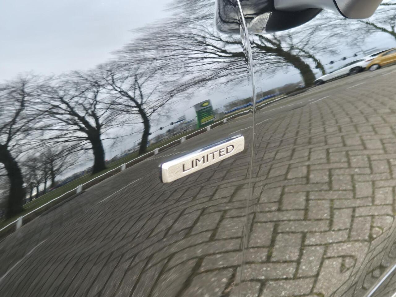 Renault CLIO 0.9 TCe Limited | Navigatie | Airco | LM Velgen | Cruise Control | Electr. ramen Renault Clio 0.9 TCe Limited | Navi | Airco | LM Velgen | Cruise Control | Electr. ramen