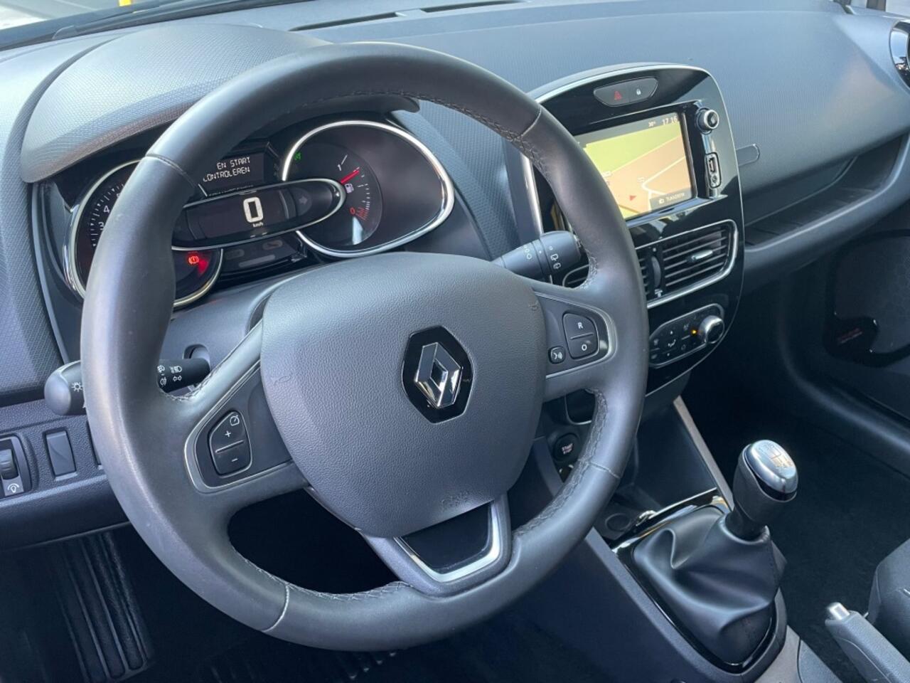 Renault CLIO Estate TCe 90 Limited Climate Control Keyless Entry