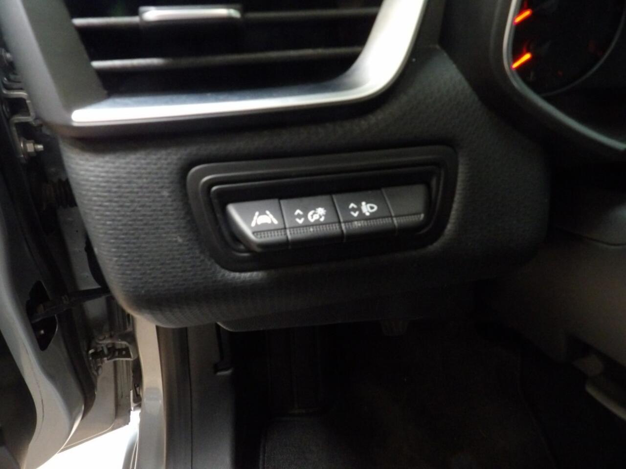 Renault CLIO 1.0 TCE 5drs - navigatie - cruise - carplay