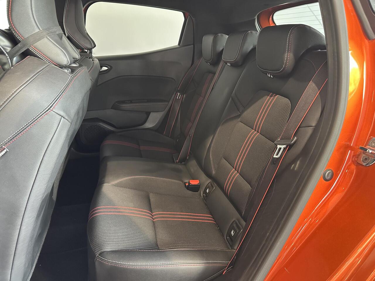 Renault CLIO 1.3 TCe 130 R.S. Line | NAVIGATIE | ACHTERUITIJCAMERA | PARKEERSENSOREN VOOR-EN ACHTER