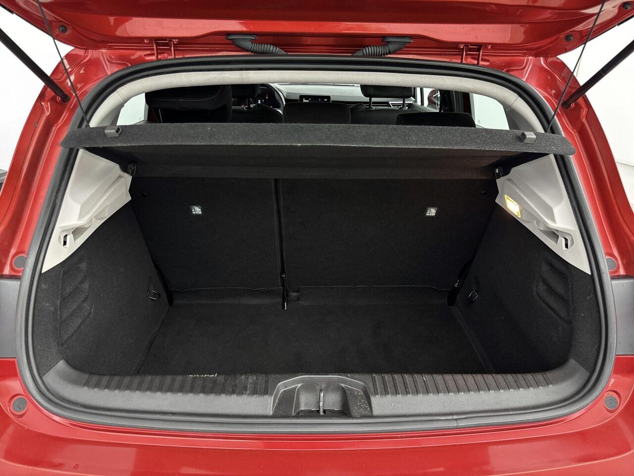 Renault CLIO 1.0 TCe Zen 100PK | Parkeersensoren | Cruise Control | Lichtmetalen Velgen | Apple CarPlay & Android Auto