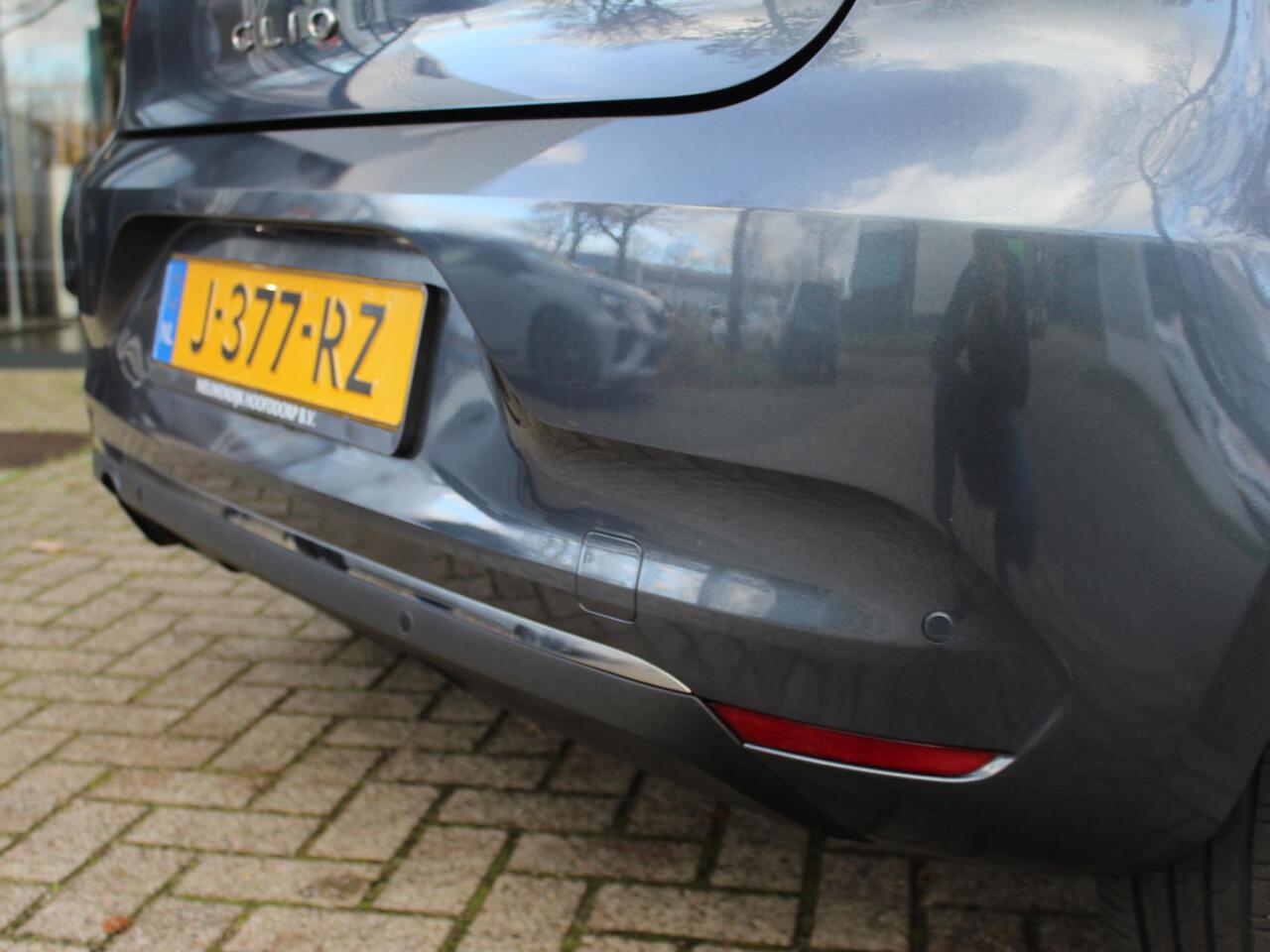 Renault CLIO TCe 90 Intens / DEALER ONDERHOUDEN / NAVI / PDC A / CLIMATE / CRUISE / LED / APPLE CARPLAY/ ANDROID AUTO / KEYLESS / DAB / 16'' LMV