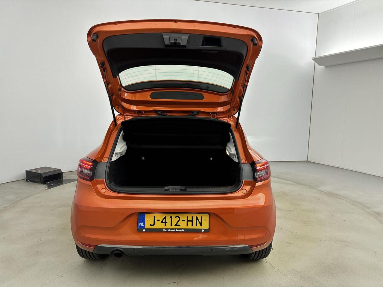 Renault CLIO 1.0 TCe Zen 100PK | Navigatie | parkeersensoren | Cruise control | Airco | Apple-carplay/Android-auto