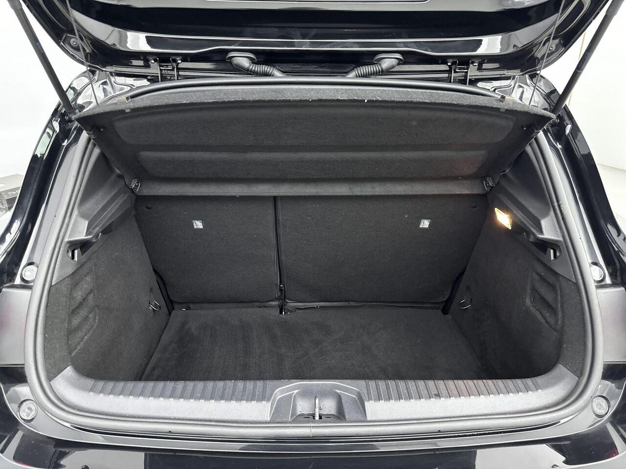 Renault CLIO 1.0 TCe 100Pk Intens | Navigatie | Apple & Android Carplay | Cruise Control | Climate Control | Achteruitrijcamera | Parkeersensoren |