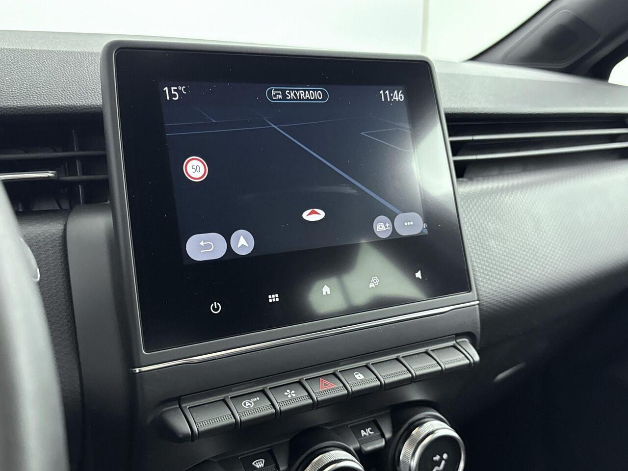 Renault CLIO 1.0 TCe 100Pk Intens | Navigatie | Apple & Android Carplay | Cruise Control | Climate Control | Achteruitrijcamera | Parkeersensoren |