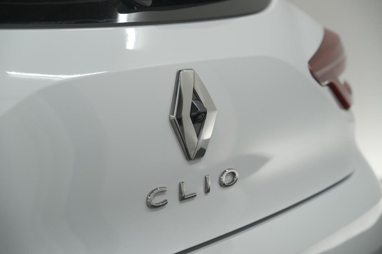 Renault CLIO TCe 130 EDC Intens | Rondom Camera | Apple Carplay | Parkeersensoren | Climate Control