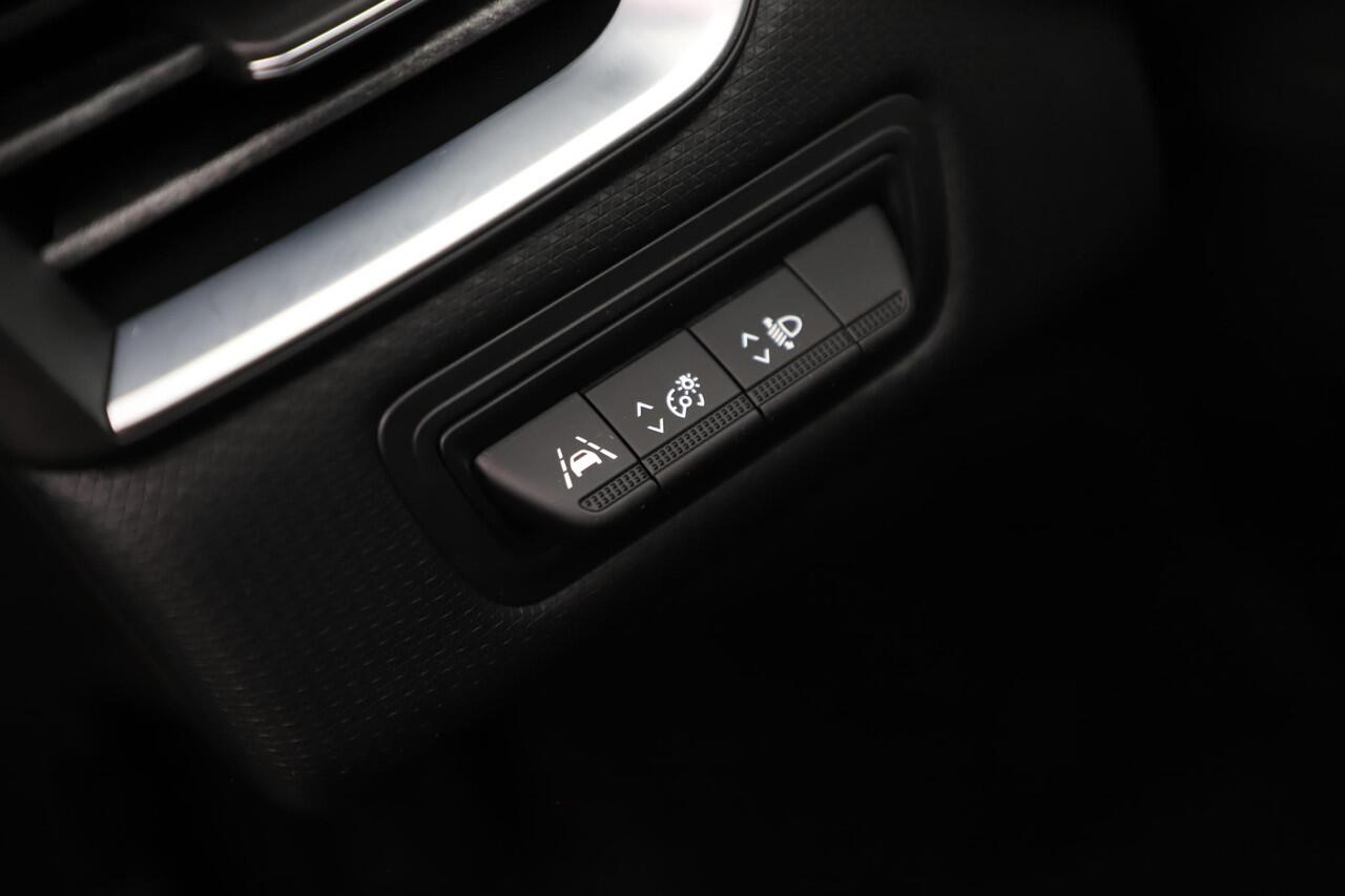 Renault CLIO 1.0 TCe Intens Half Leder Sfeerverlichting 17 inch LMV Full LED Climate Cruise Control Navigatie Achteruitrijcamera Carplay Android Parkeersensor Rijstrooksensor