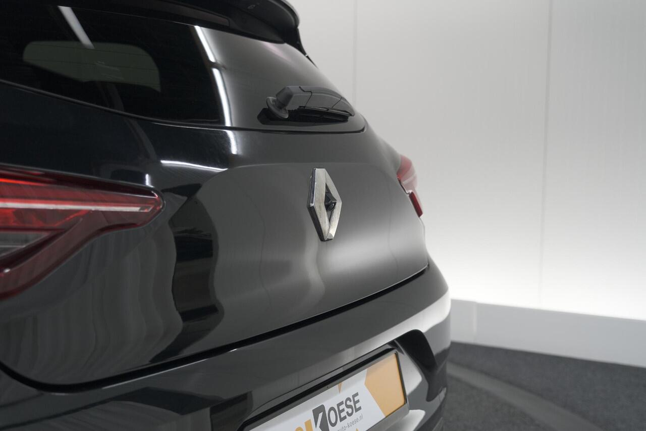 Renault CLIO TCe 130 EDC Initiale Paris | Pack Winter | Camera | BOSE Audio | Dodehoekdetectie