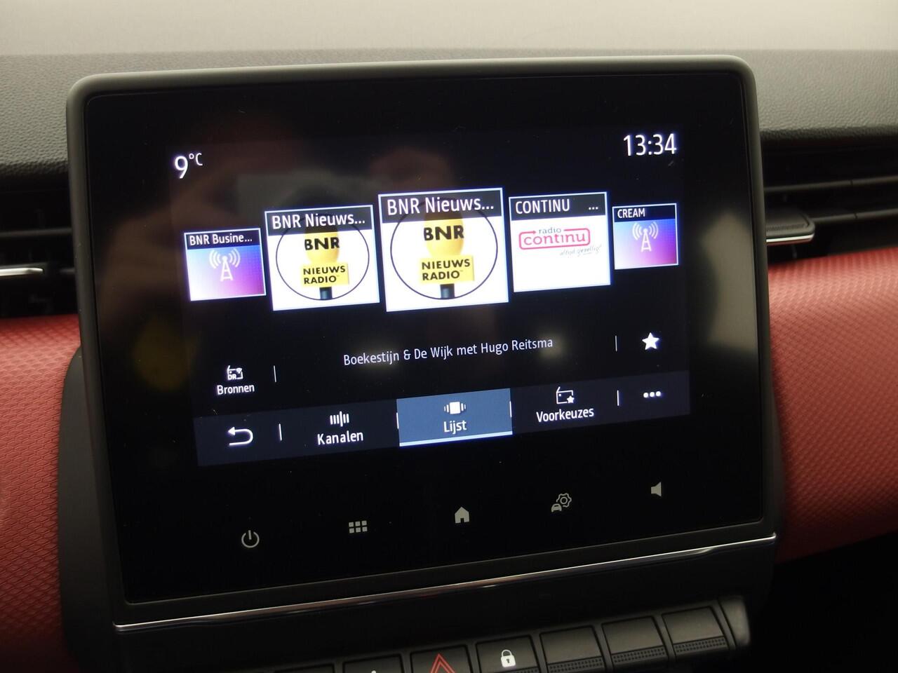 Renault CLIO 1.0 TCe Intens FULL LED / KEYLESS / CARPLAY / CAMERA / CLIMA / BLUETOOTH / CRUISE / NL-AUTO