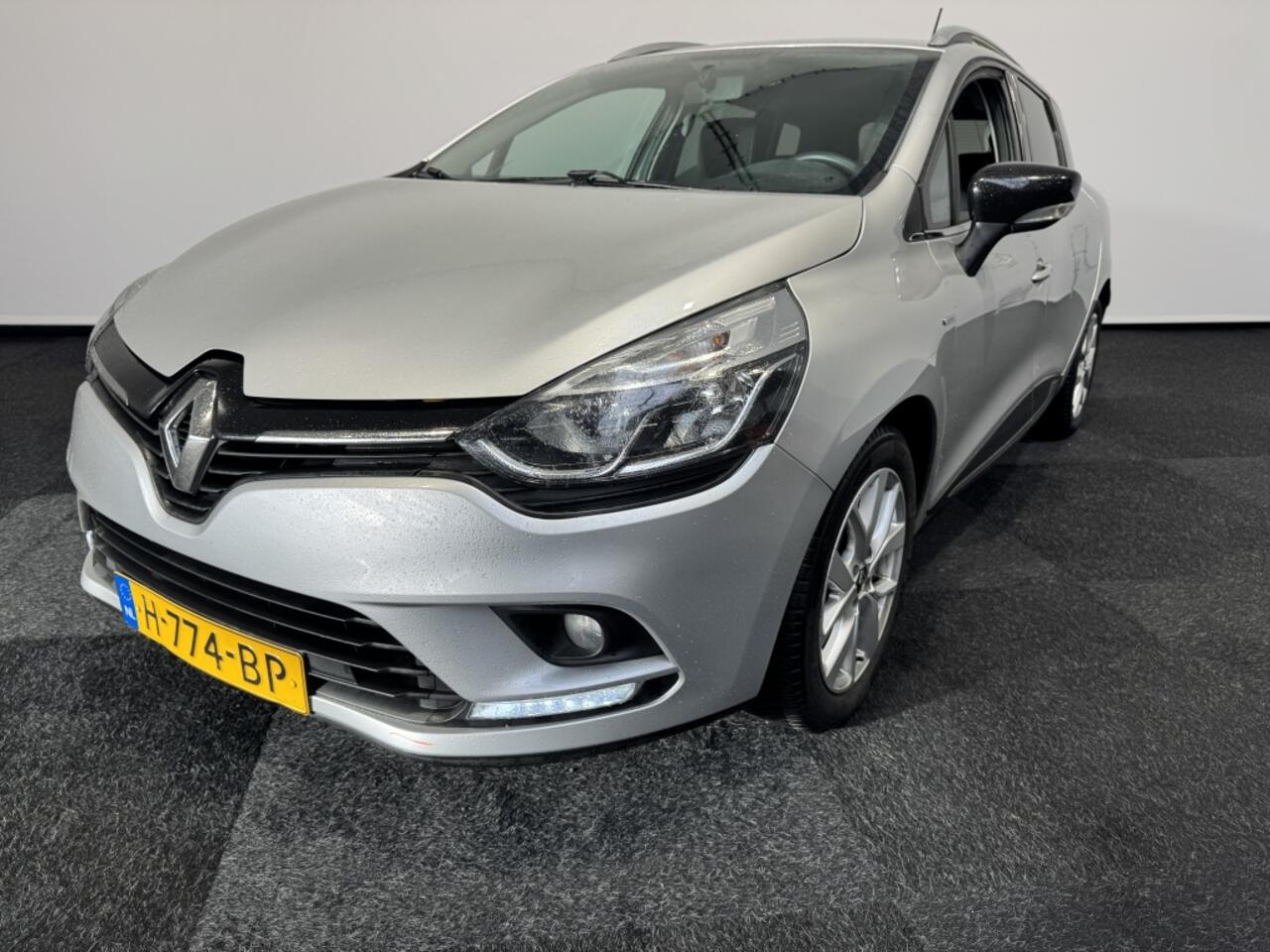 Renault CLIO Estate 0.9 TCe Limited Navigatie PDC Airco