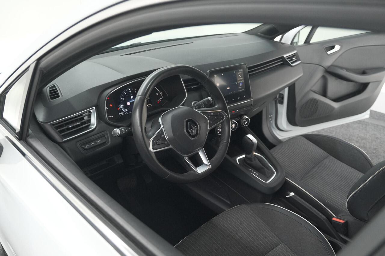 Renault CLIO TCe 130 EDC Intens | Rondom Camera | Apple Carplay | Parkeersensoren | Climate Control