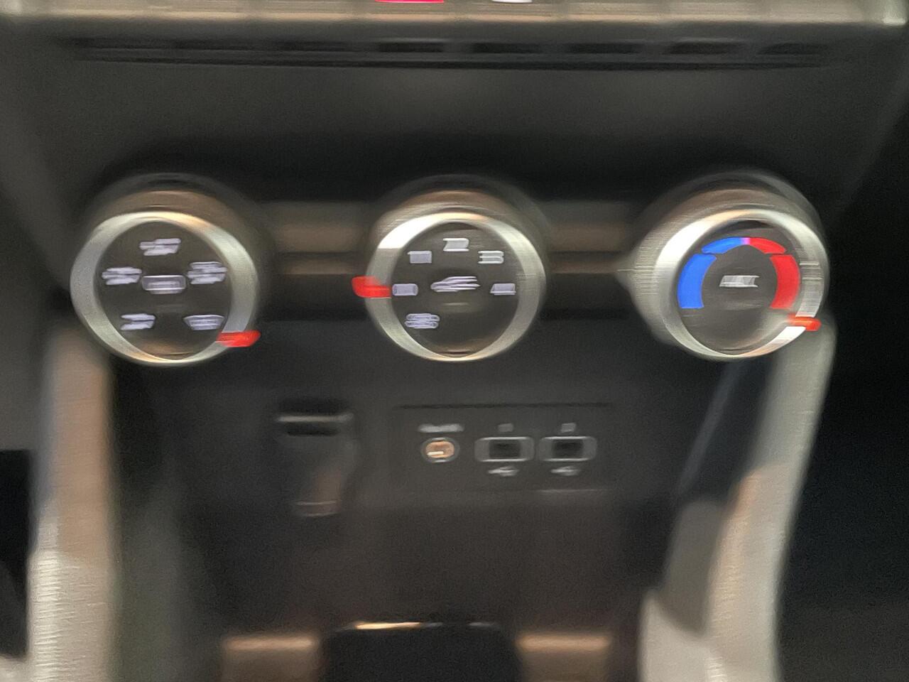 Renault CLIO 1.0 TCe Bi-Fuel Zen | Apple CarPlay / Android Auto | Parkeersensoren | Airco | Cruise Control |