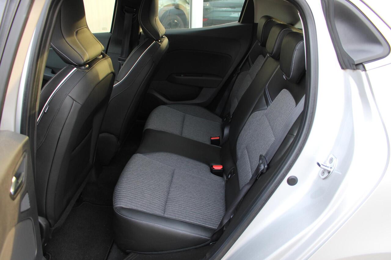 Renault CLIO 1.0 TCe Intens | Parkeersensoren achter | APPLE CARPLAY/ANDROID AUTO