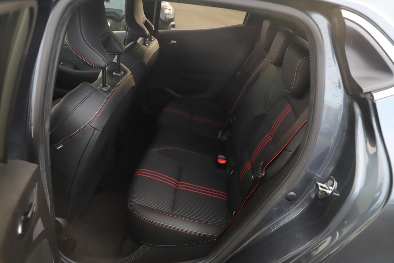 Renault CLIO 1.0 TCe R.S. Line Trekhaak 17 inch LMV BOSE Groot Navigatie Achteruitrijcamera Carplay Android Half Leder