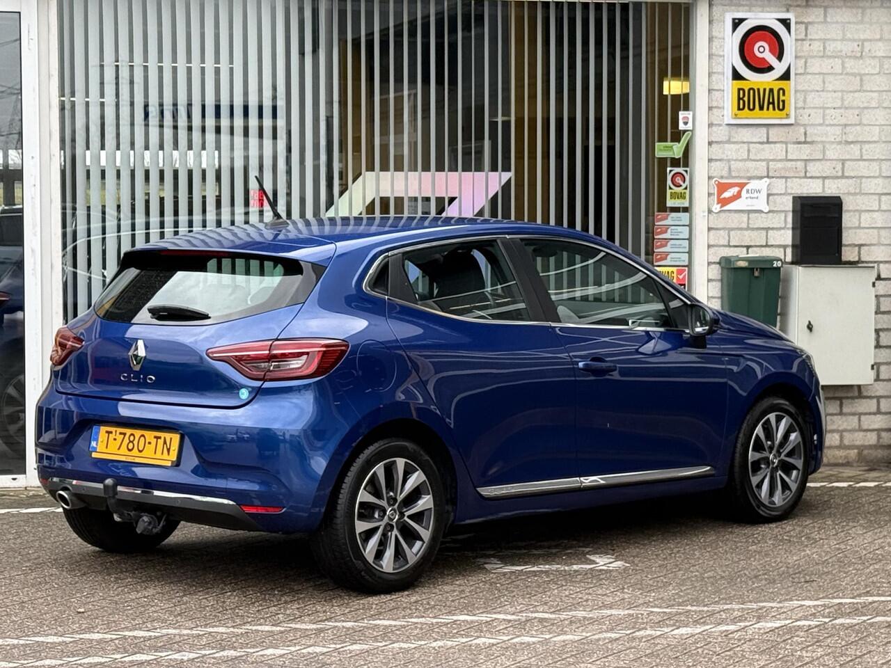 Renault CLIO 1.3 TCe Intens | Trekhaak | Navigatie | Achteruitrijcamera | Climate Control | Key-less | DAB | Lichtmetaal | Parkeersensoren |