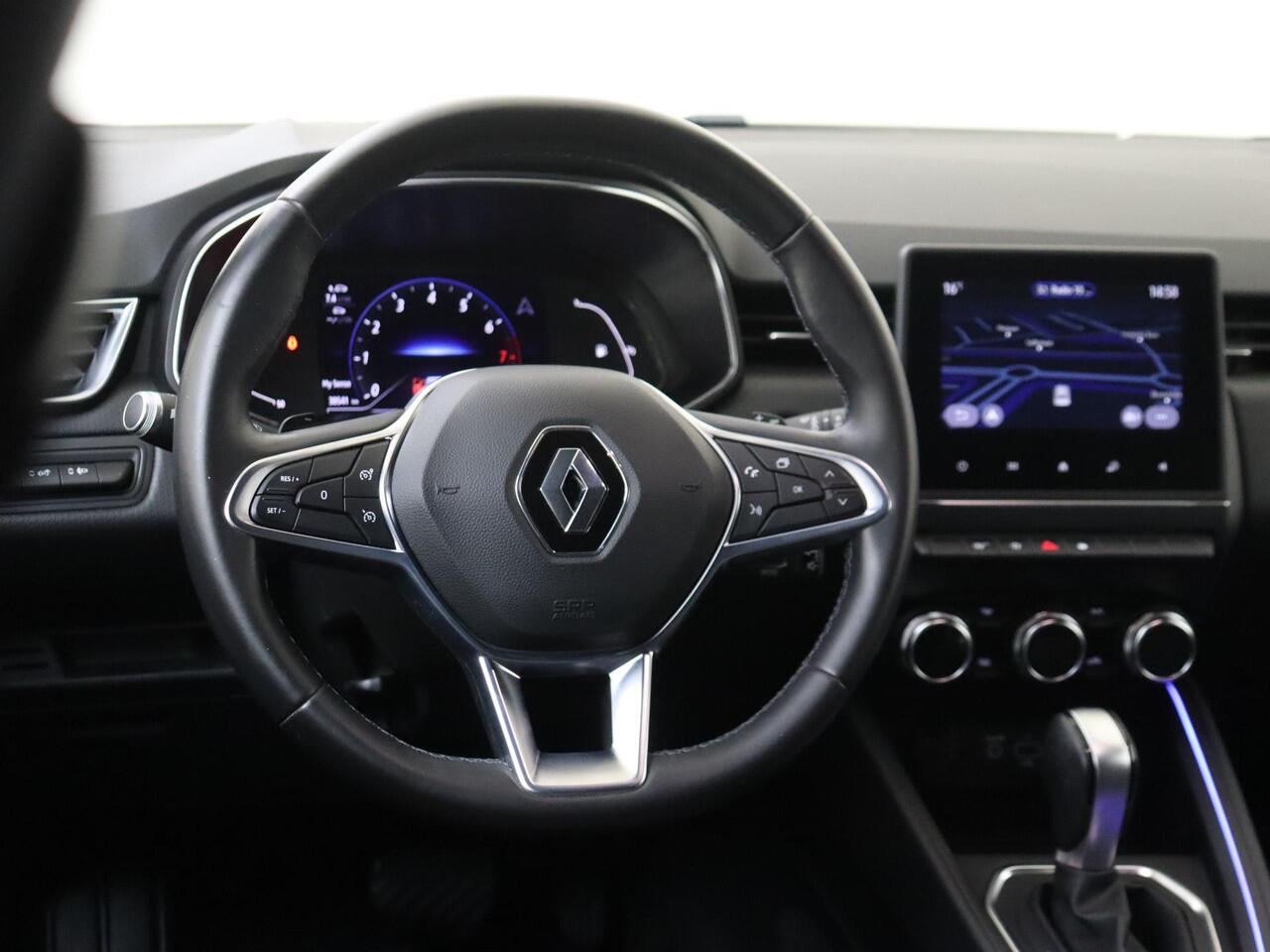 Renault CLIO 1.3 TCe Intens | Apple Carplay/Android Auto | Autonomous Emergency Braking | cruise control | kunstlederen bekleding | LED koplampen | lichtmetalen velgen 17"| rijstrooksensor met correctie | premium kleur