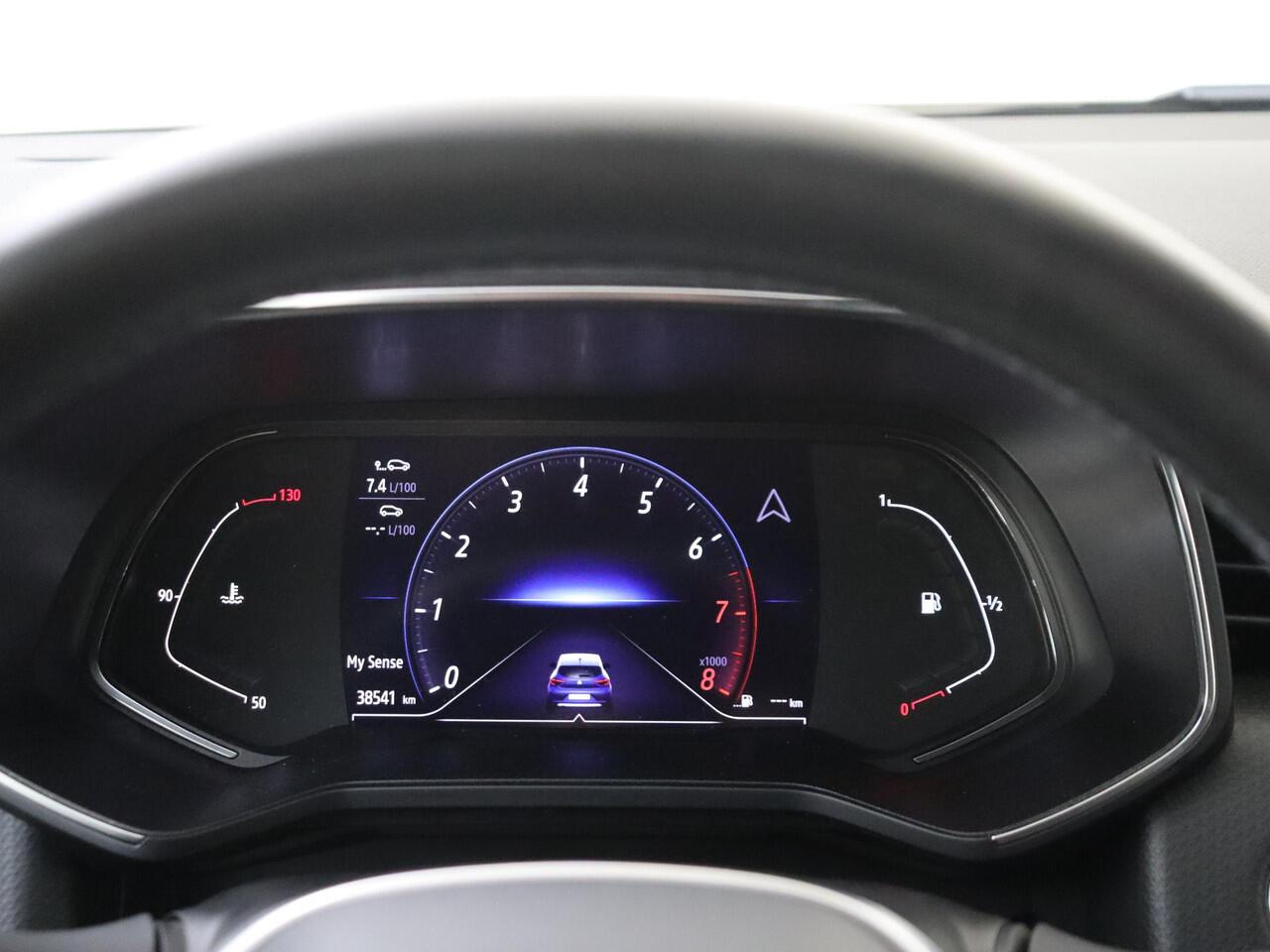 Renault CLIO 1.3 TCe Intens | Apple Carplay/Android Auto | Autonomous Emergency Braking | cruise control | kunstlederen bekleding | LED koplampen | lichtmetalen velgen 17"| rijstrooksensor met correctie | premium kleur