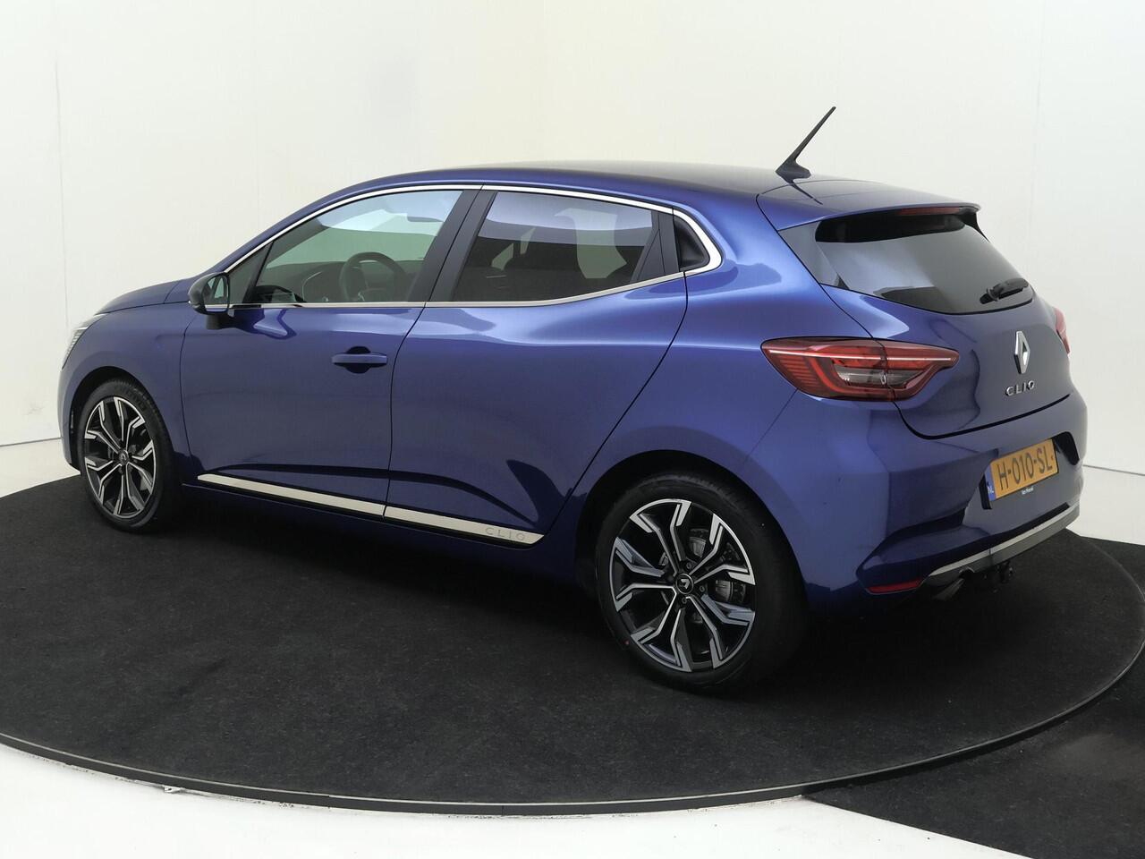 Renault CLIO 1.3 TCe Intens | Apple Carplay/Android Auto | Autonomous Emergency Braking | cruise control | kunstlederen bekleding | LED koplampen | lichtmetalen velgen 17"| rijstrooksensor met correctie | premium kleur