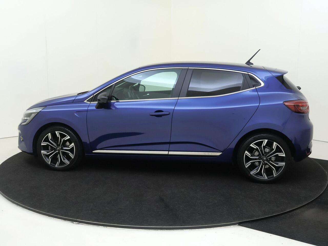Renault CLIO 1.3 TCe Intens | Apple Carplay/Android Auto | Autonomous Emergency Braking | cruise control | kunstlederen bekleding | LED koplampen | lichtmetalen velgen 17"| rijstrooksensor met correctie | premium kleur