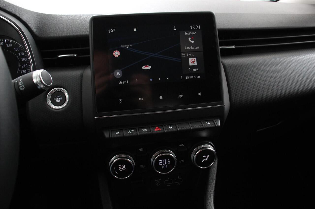 Renault CLIO 1.0 TCe 100pk Experience Navigatie Climate control Led Parkeer sensoren DAB Cruise Control