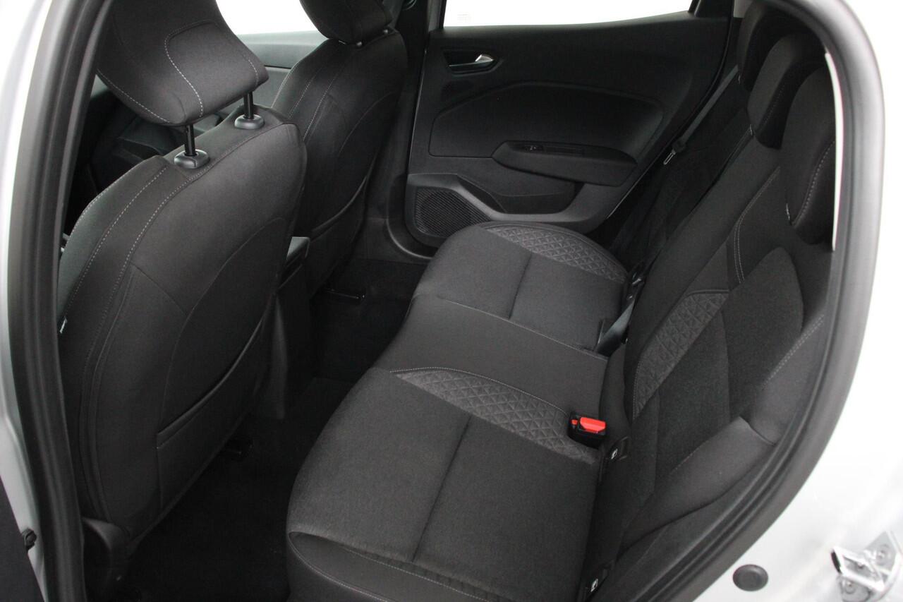 Renault CLIO 1.0 TCe 100pk Experience Navigatie Climate control Led Parkeer sensoren DAB Cruise Control