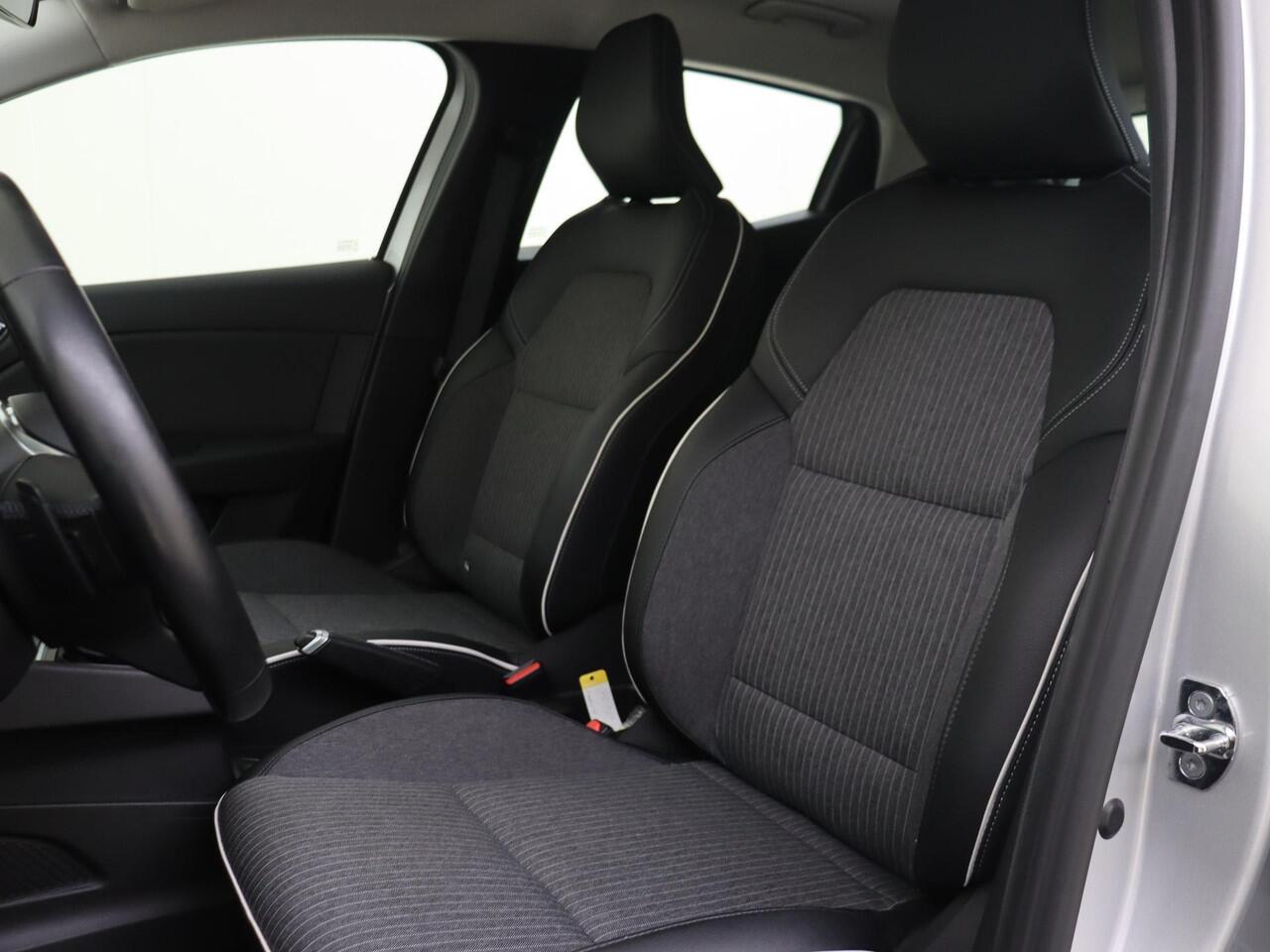 Renault CLIO 1.3 TCe Intens | Automaat | Camera | Airco | keyless entry