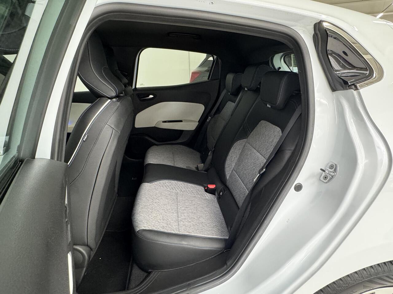 Renault CLIO 1.6 E-Tech Hybrid 140 Serie Limitee E-TECH Navigatie | Camera | Cruise control |