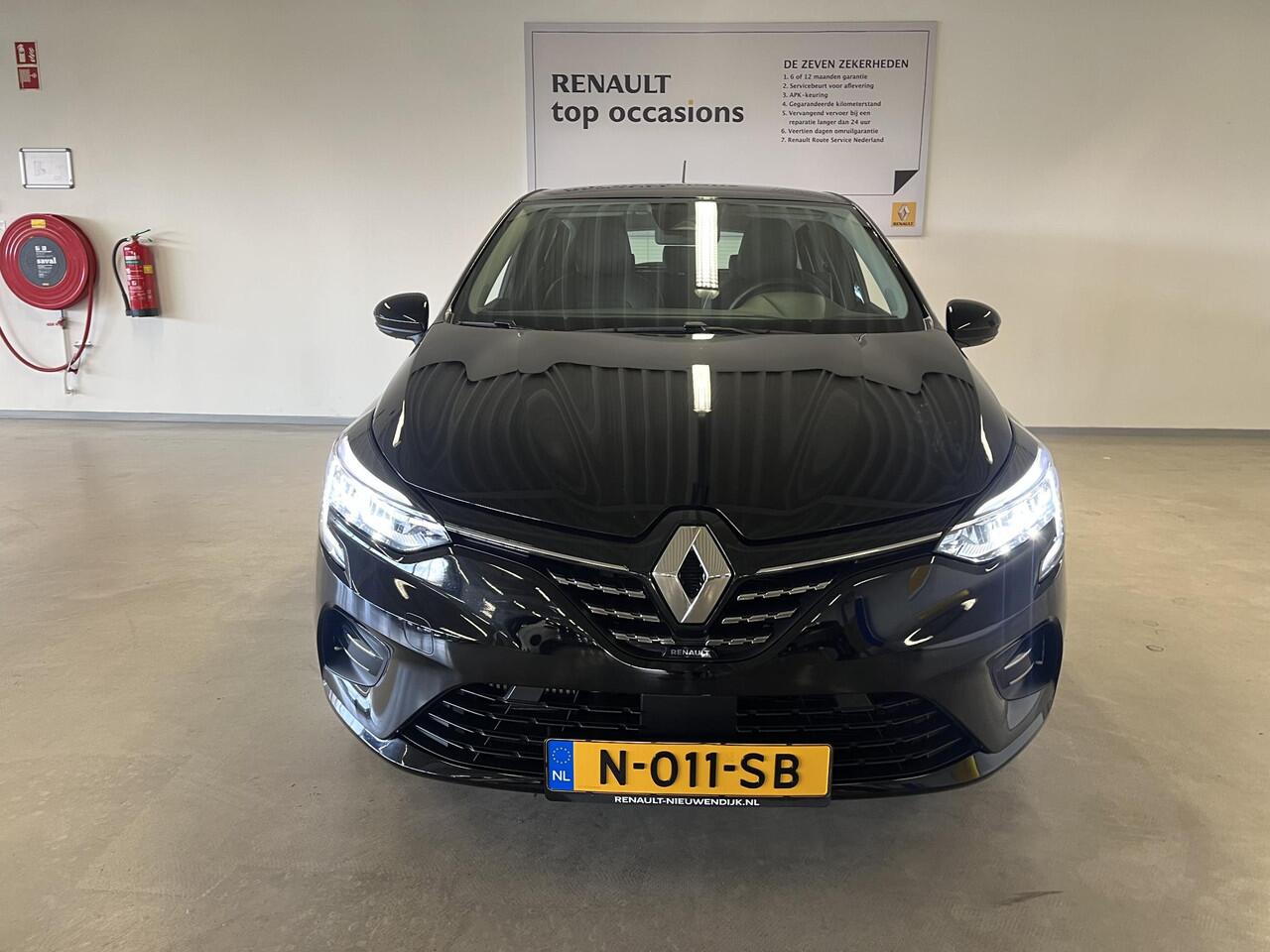 Renault CLIO Tce 90 GPF Intens APPLE CARPLAY ANDROID AUTO / CLIMATE CONTROLE / NAVIGATIE / PARKEERSENSOREN / CRUISE CONTROLE.