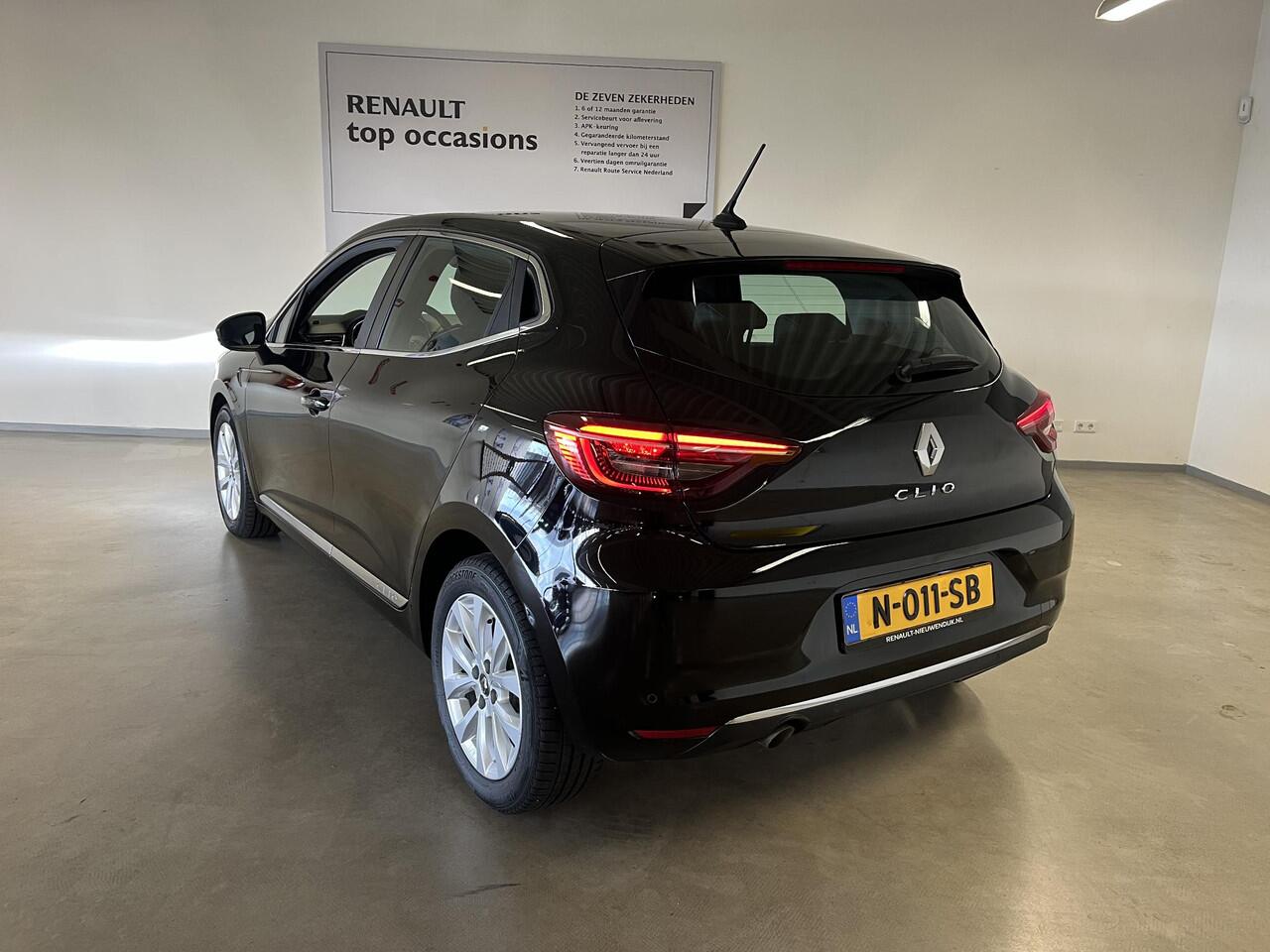 Renault CLIO Tce 90 GPF Intens APPLE CARPLAY ANDROID AUTO / CLIMATE CONTROLE / NAVIGATIE / PARKEERSENSOREN / CRUISE CONTROLE.