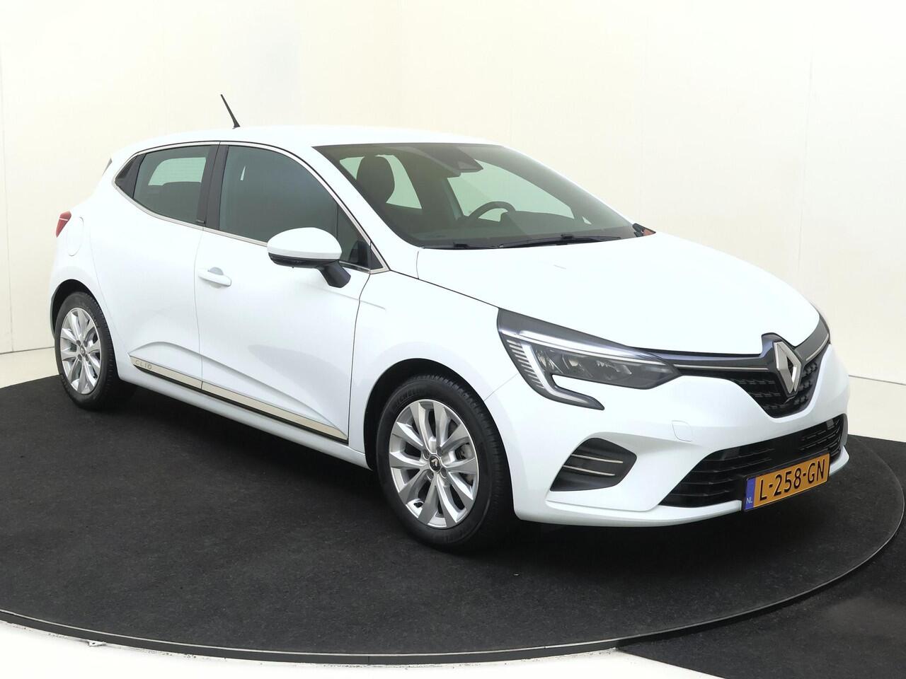 Renault CLIO 1.6 E-Tech Hybrid 140 Intens | Aut. | Climate control | Apple carplay | Parkeersensoren