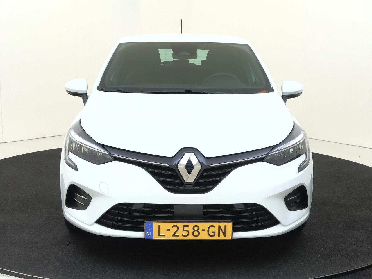 Renault CLIO 1.6 E-Tech Hybrid 140 Intens | Aut. | Climate control | Apple carplay | Parkeersensoren