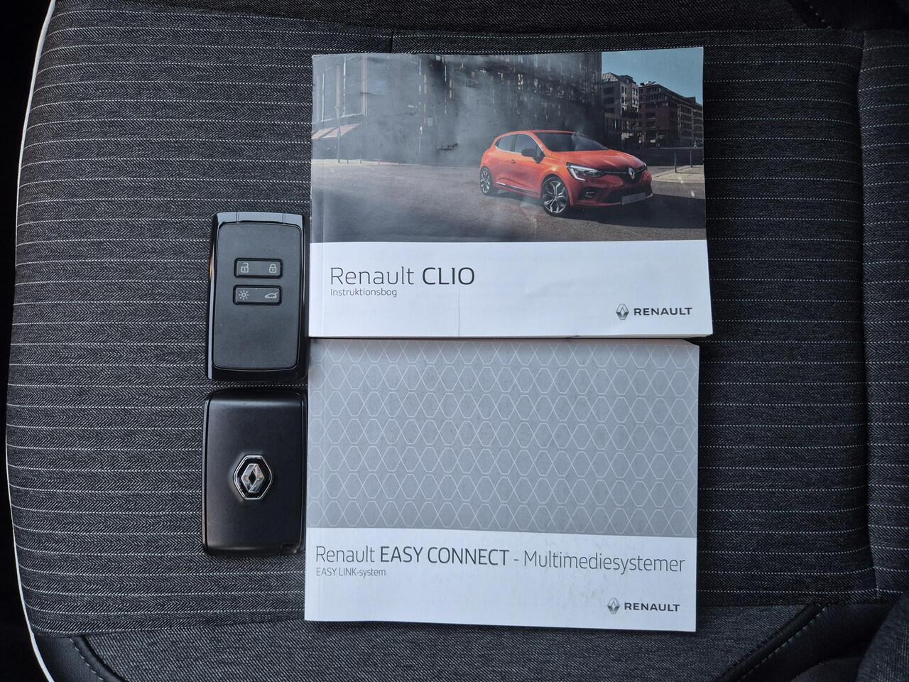 Renault CLIO 1.0 TCe Intens Handgeschakeld / Allseason banden / Pack winter / Pack Easy Link / Apple Carplay Android Auto / Stuur-, en Stoel verwarming / Cruise control / Navigatie / Keyless Entry/Start / Draadloze telefoon lader /