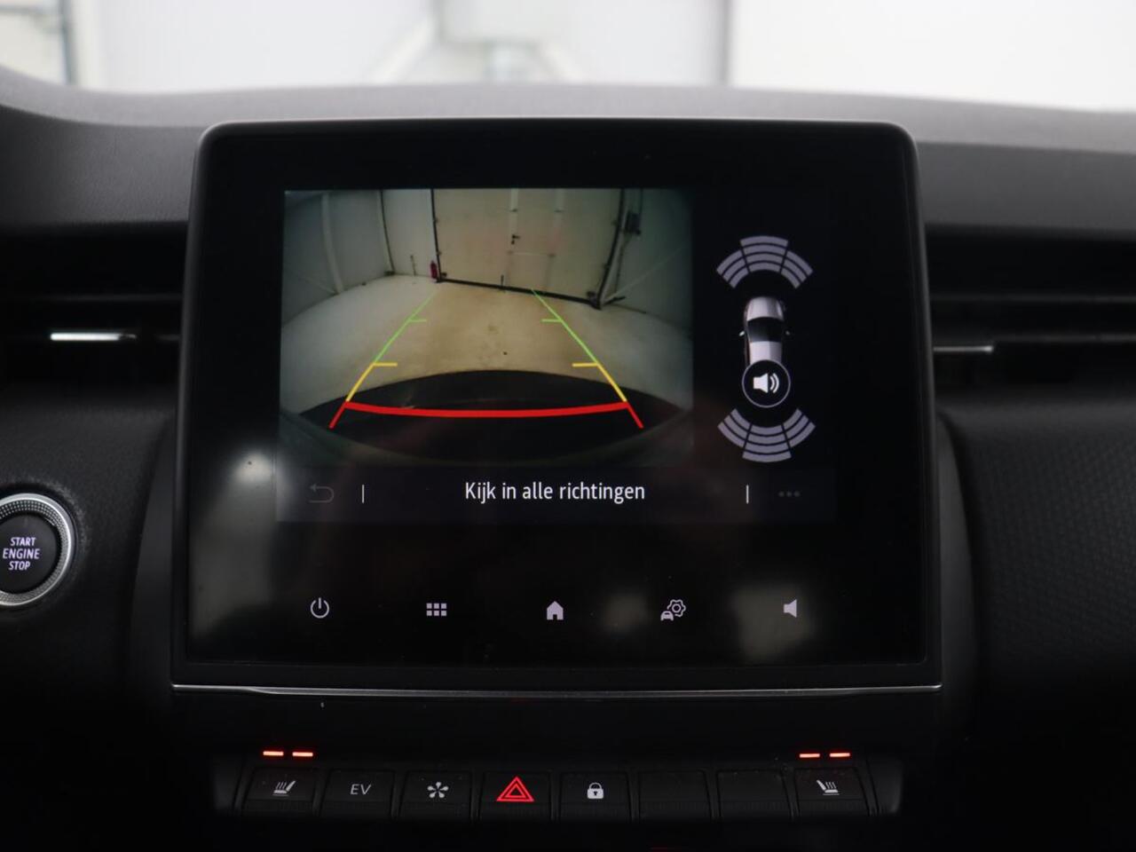 Renault CLIO 1.6 E-Tech Hybrid 140 Intens | Stoelverwarming | Camera | Carplay | Stuurverwarming | Half leder | Full LED | Navigatie | Climate control | Cruise control | Parkeerhulp