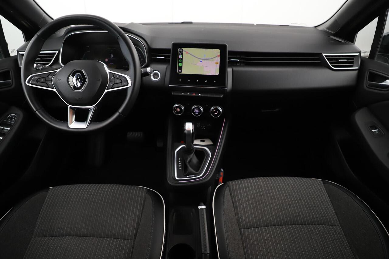 Renault CLIO 1.6 E-Tech Hybrid 140 Intens 140PK Automaat Half Leder Keyless 16 inch LMV Sfeerverlichting LED Navigatie Carplay Android Rijstrooksensor Climate Cruise Control Parkeersensor