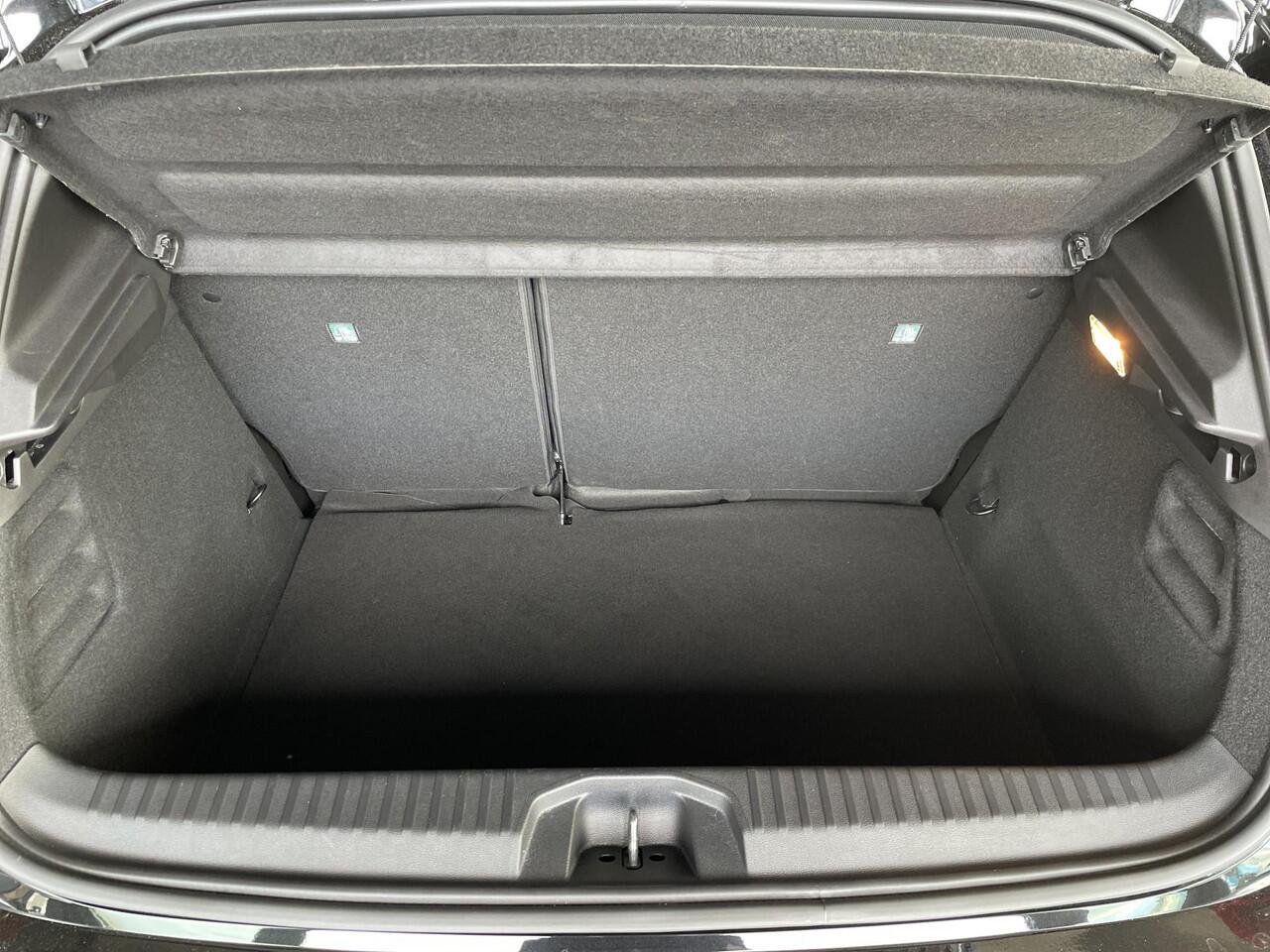 Renault CLIO 1.3 TCe R.S. Line / LED / CARPLAY / 4 CILINDER!