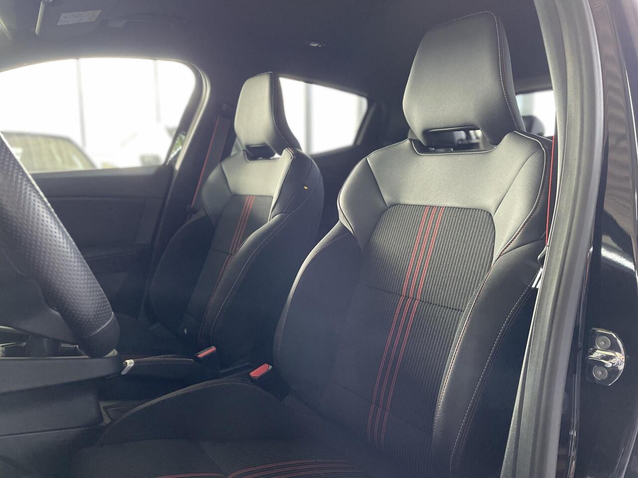 Renault CLIO 1.3 TCe R.S. Line / LED / CARPLAY / 4 CILINDER!